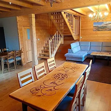 Dom Goralski Kamilux Lodge *